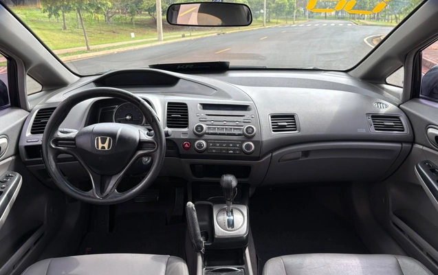 imagem-https://www.socarrao.com.br/sc-vehicle-images-prod/4035383/1790100682749-520bf4c116654c90ada104b12771a78d_1790014948558.jpg
