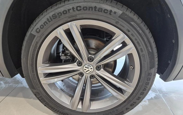 imagem-https://www.socarrao.com.br/sc-vehicle-images-prod/4035517/1790101044844-8264894_21_B_134f9d5cd6.jpeg