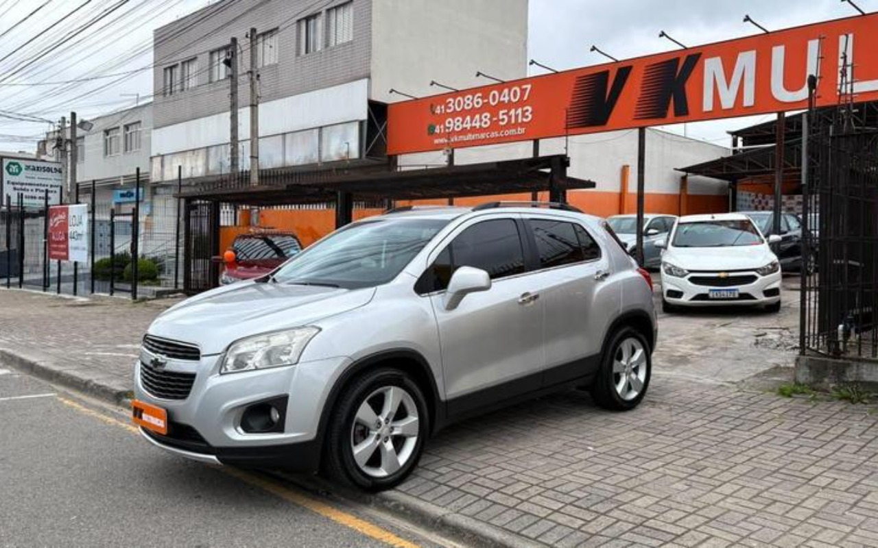 Chevrolet Tracker 2014 Prata — foto 1 de 3