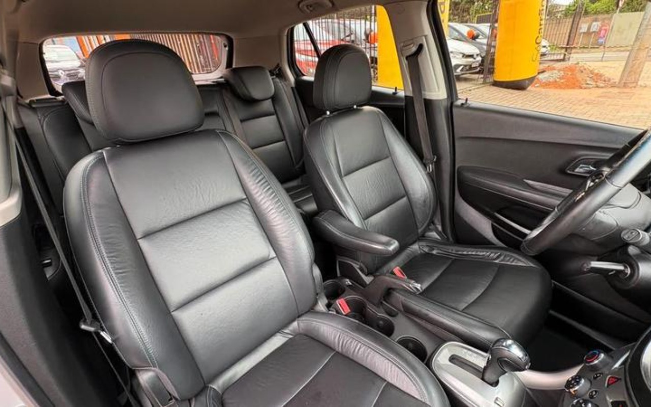 imagem-https://www.socarrao.com.br/sc-vehicle-images-prod/4035604/1790101269244-ODQ4NjQxNF8yX0JfMDYxMzcwNjRkZC5qcGVn.jpeg