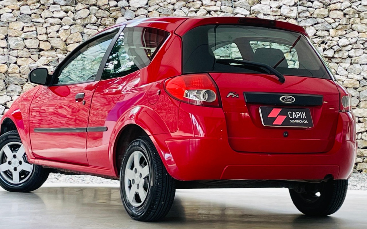 imagem-https://www.socarrao.com.br/sc-vehicle-images-prod/4035634/1790101321139-MDQ0MTFlMjAtZTJhYS00YTZkLTlmNGMtNmE1Mzk2MWYwZTcyLkpQRw.JPG
