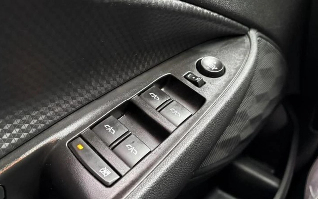imagem-https://www.socarrao.com.br/sc-vehicle-images-prod/4035844/1790101734859-ODQ5MjM4NV8xMl9CXzBmN2I2ZWI1MTEuanBlZw.jpeg