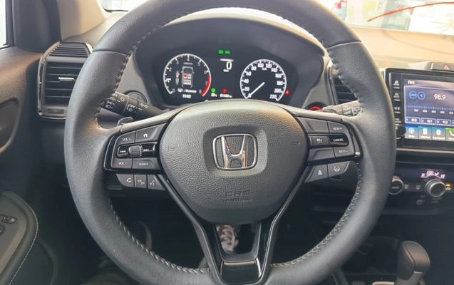 imagem-https://www.socarrao.com.br/sc-vehicle-images-prod/4035919/1790101835356-FQqAU65q1e1ykcTwmefZtR9hcD9qS0VN.jpg