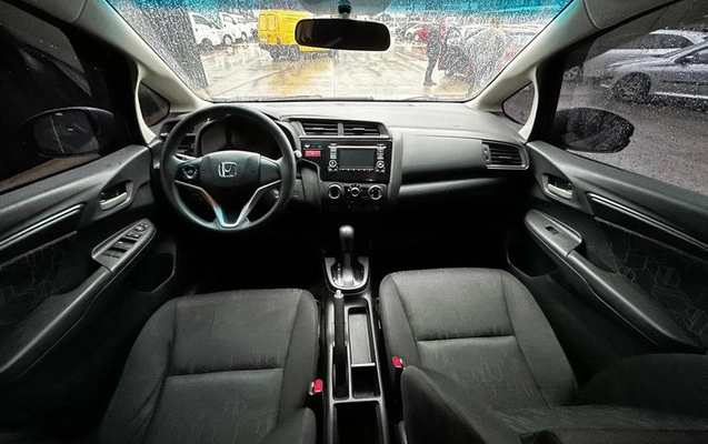 imagem-https://www.socarrao.com.br/sc-vehicle-images-prod/4036150/1790698155774-8090551_11_B_c31ae57a01.jpeg