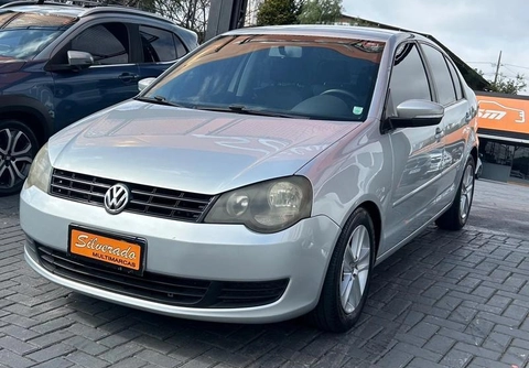 Volkswagen Polo Sedan 2012 Prata — foto 1 de 3