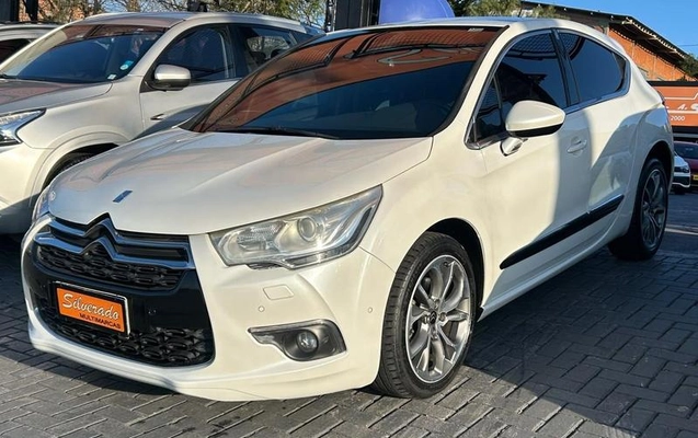 imagem-https://www.socarrao.com.br/sc-vehicle-images-prod/4036223/1790255264209-8482609_13_B_b6df2d674f.jpeg