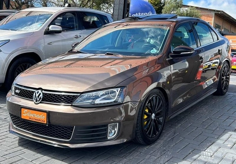 Volkswagen Jetta 2013 Marrom — foto 1 de 3