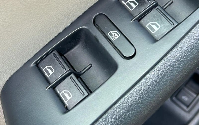 imagem-https://www.socarrao.com.br/sc-vehicle-images-prod/4036228/1790102314062-8485104_7_B_212487ab31.jpeg