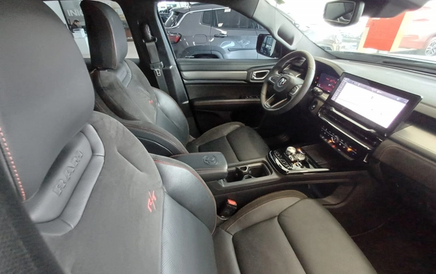 imagem-https://www.socarrao.com.br/sc-vehicle-images-prod/4036580/1790103116383-vehicle_image_1790103084_60dda8f01632e8db9384fa55813bafc5.jpeg