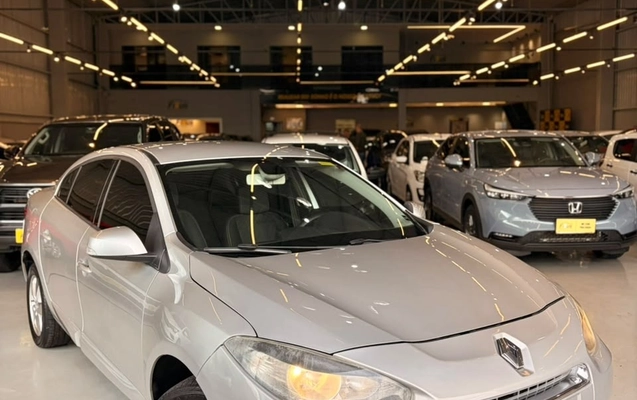 imagem-https://www.socarrao.com.br/sc-vehicle-images-prod/4036705/1790103584534-322f8eaa-61bd-4b7a-8125-b0ed0a92fbce.jpg