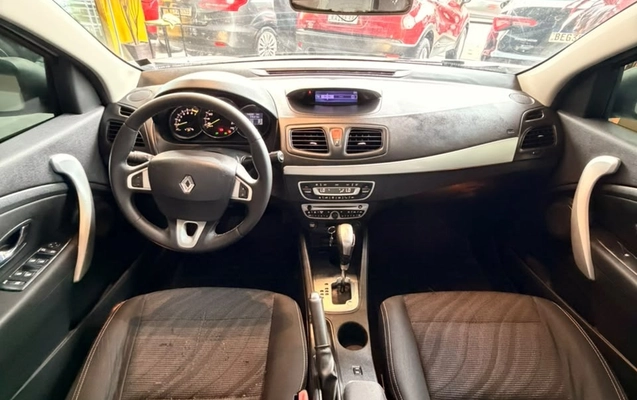 imagem-https://www.socarrao.com.br/sc-vehicle-images-prod/4036705/1790103584548-edac10d5-4e4f-4b6f-99d6-97be95bcc8da.jpg