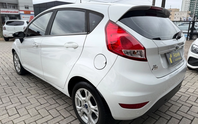 imagem-https://www.socarrao.com.br/sc-vehicle-images-prod/4036732/1790103627922-003_0e588c3c6eba5955fbd433a727d9c894.jpg