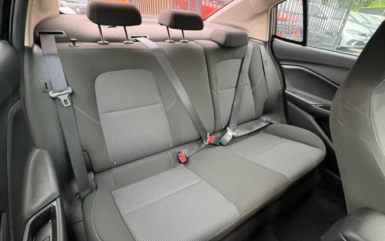 imagem-https://www.socarrao.com.br/sc-vehicle-images-prod/4036993/1790104124538-ODQ5MjIxOF8xNF9CXzNiZTg4Yzc5OGQuanBlZw.jpeg