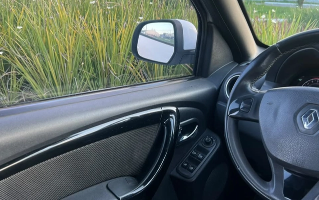 imagem-https://www.socarrao.com.br/sc-vehicle-images-prod/4037006/1790104190820-V2hhdHNBcHAgSW1hZ2UgMjAyNi0wOS0yMiBhdCAxNC40My4xNiAoMSkuanBlZw.jpeg