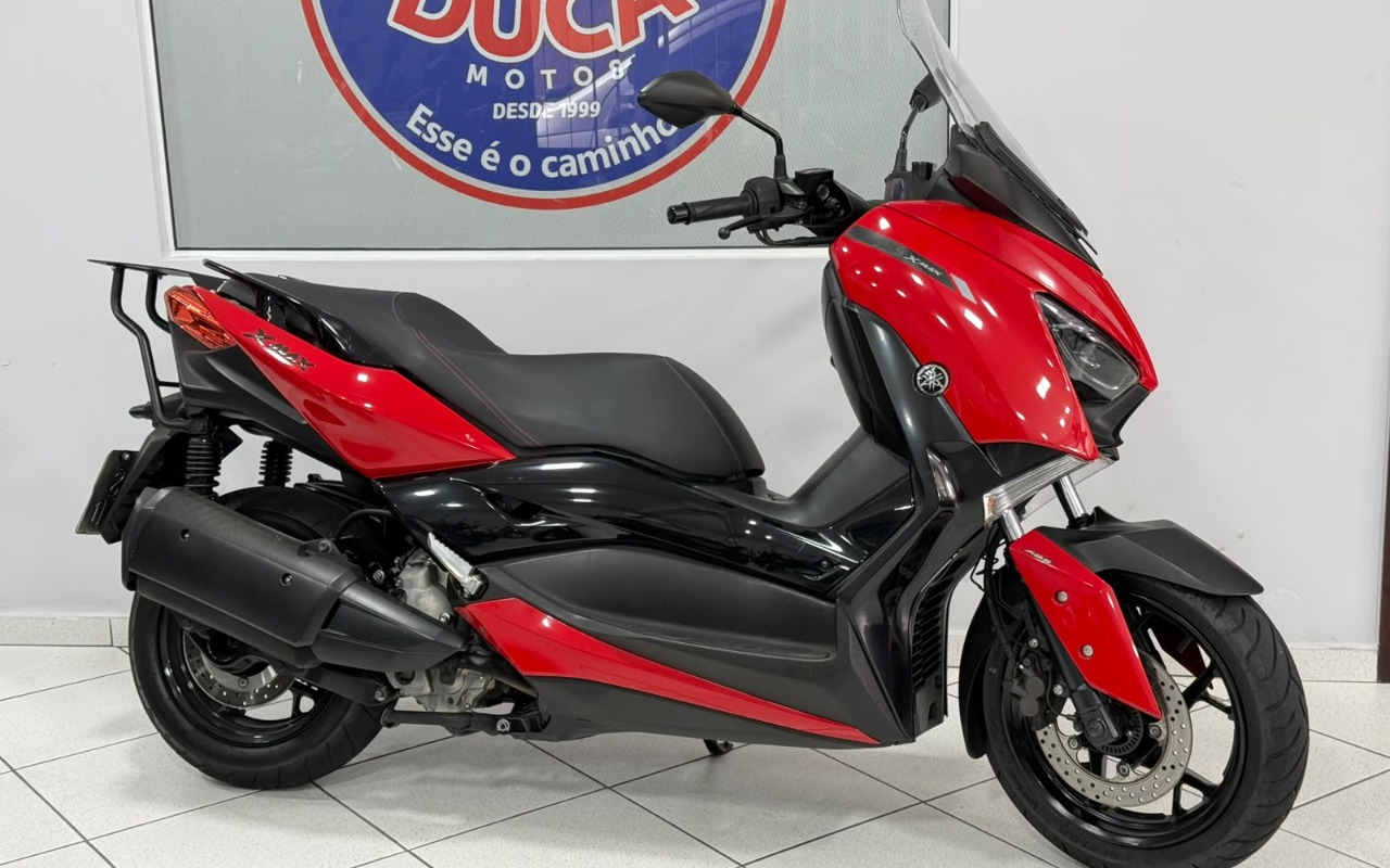 Yamaha XMAX 250 ABS 2023 Vermelho — foto 1 de 3