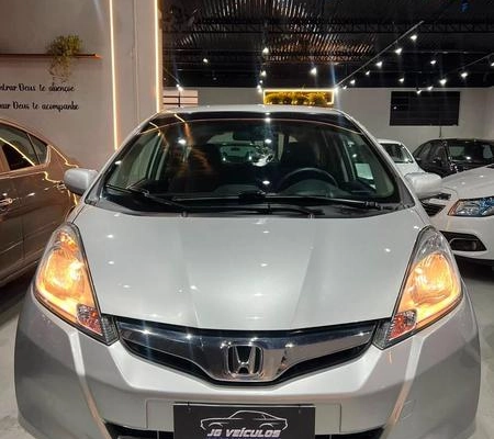 imagem-https://www.socarrao.com.br/sc-vehicle-images-prod/4037168/1790104710273-8222230_6_B_c0a32da21b.jpeg