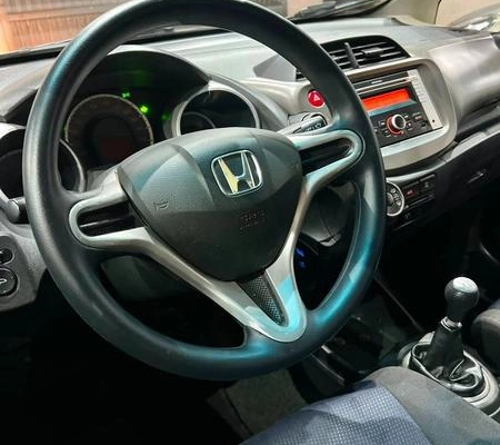 imagem-https://www.socarrao.com.br/sc-vehicle-images-prod/4037168/1790104710277-8222230_9_B_3935e4dd83.jpeg