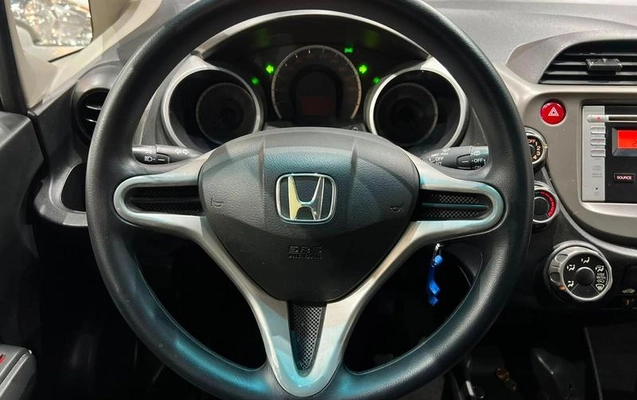 imagem-https://www.socarrao.com.br/sc-vehicle-images-prod/4037168/1790104710278-8222230_9_B_1294239a54.jpeg
