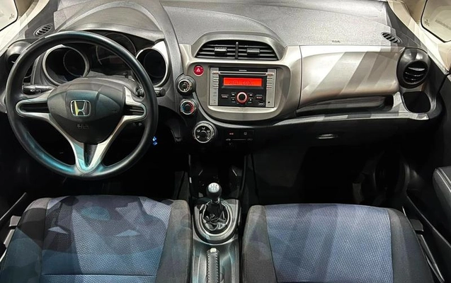 imagem-https://www.socarrao.com.br/sc-vehicle-images-prod/4037168/1790104710279-8222230_10_B_06cf157d0e.jpeg