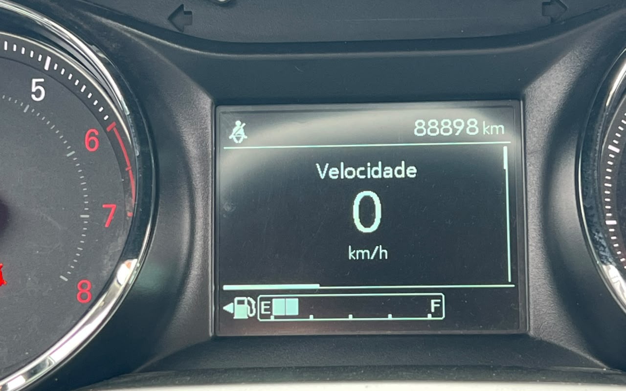 imagem-https://www.socarrao.com.br/sc-vehicle-images-prod/4037236/1790104898131-V2hhdHNBcHAgSW1hZ2UgMjAyNi0wOS0yMiBhdCAxNS41MC4wOCAoNCkuanBlZw.jpeg