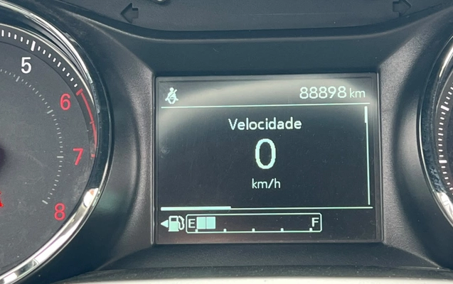 imagem-https://www.socarrao.com.br/sc-vehicle-images-prod/4037236/1790104898131-V2hhdHNBcHAgSW1hZ2UgMjAyNi0wOS0yMiBhdCAxNS41MC4wOCAoNCkuanBlZw.jpeg