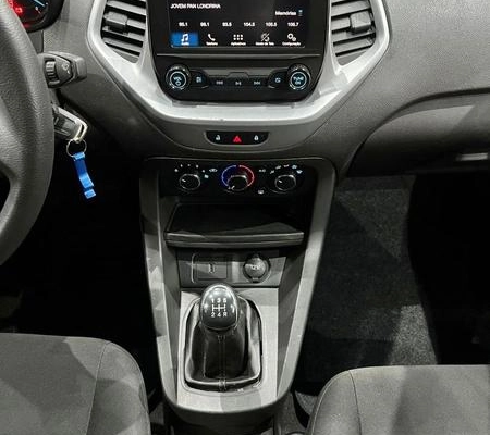 imagem-https://www.socarrao.com.br/sc-vehicle-images-prod/4037264/1790104942849-8045395_13_B_742541bd49.jpeg
