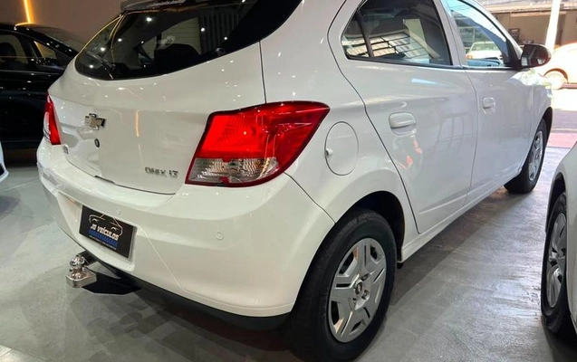 imagem-https://www.socarrao.com.br/sc-vehicle-images-prod/4037296/1790105015767-8165438_4_B_34af541593.jpeg