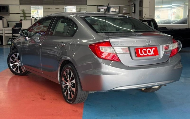 imagem-https://www.socarrao.com.br/sc-vehicle-images-prod/4037370/1790105234335-8502374_14_B_4c4a58ac54.jpeg