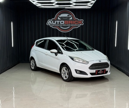 Ford Fiesta 2017 Branco — foto 1 de 3