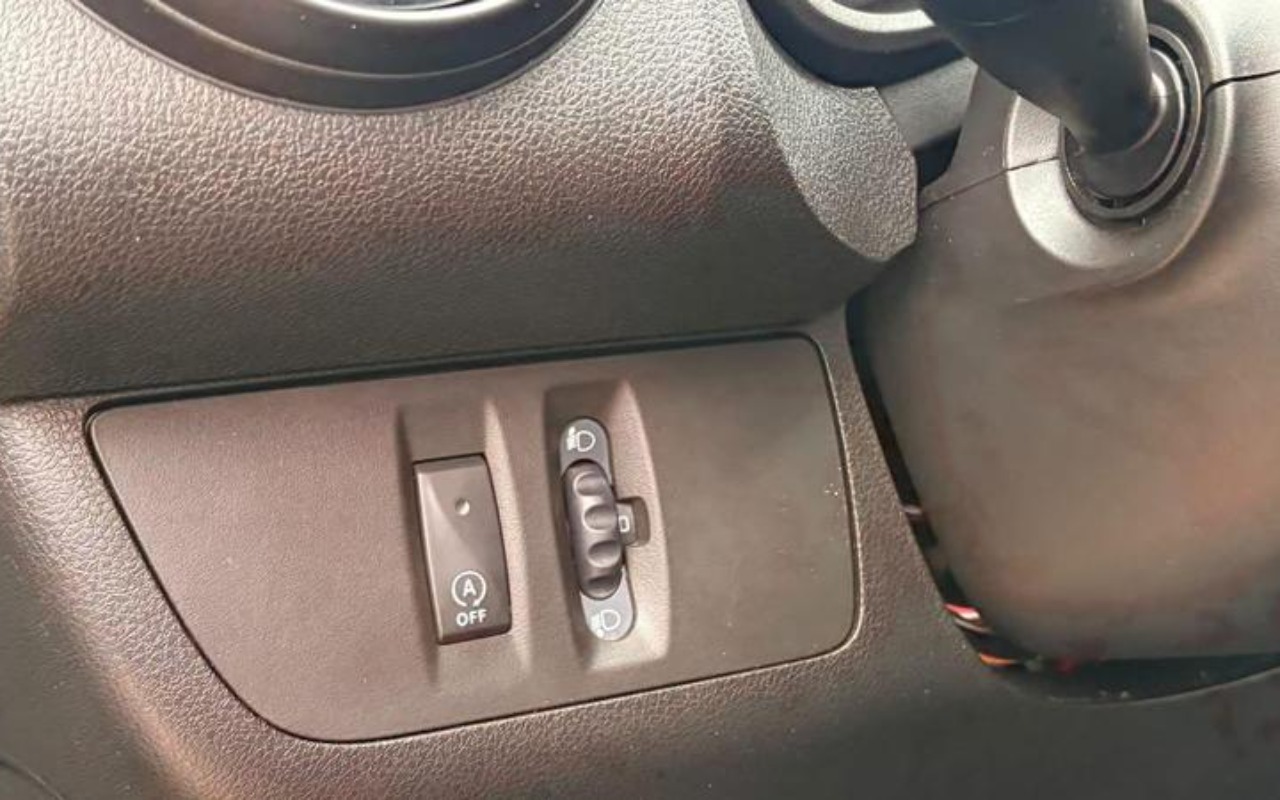 imagem-https://www.socarrao.com.br/sc-vehicle-images-prod/4037386/1790105285134-ODQ5NDIxNV8yX0JfNWQwN2NjYWIzOC5qcGVn.jpeg