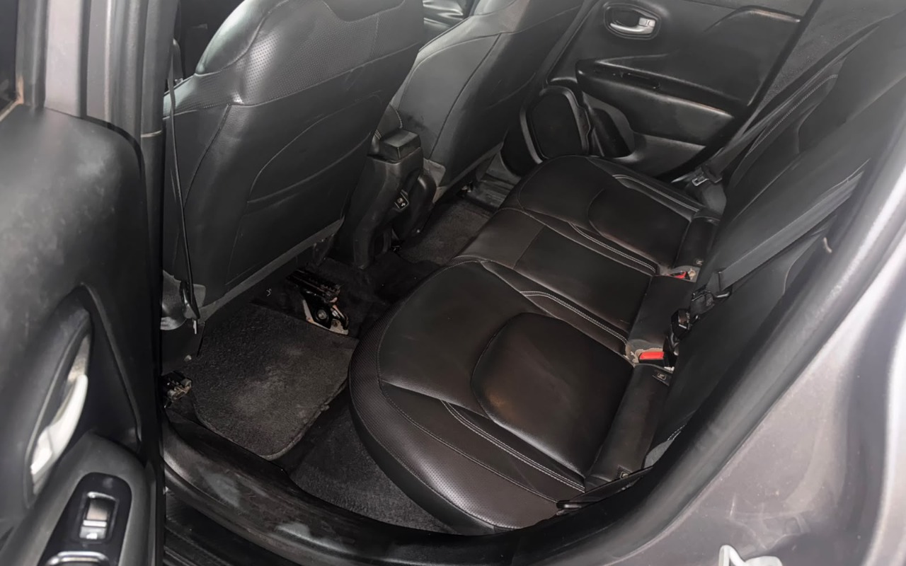 imagem-https://www.socarrao.com.br/sc-vehicle-images-prod/4037617/1790105783874-V2hhdHNBcHAgSW1hZ2UgMjAyNi0wOS0yMiBhdCAxNS4xNy40OCAoMSkuanBlZw.jpeg