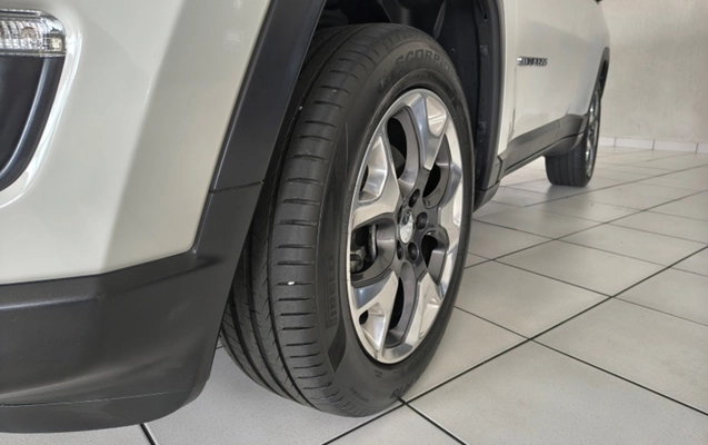 imagem-https://www.socarrao.com.br/sc-vehicle-images-prod/4037651/1790105851764-0bdd045f-7289-402c-98ab-e0c2dbfa3d64.jpg