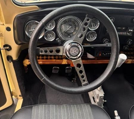 imagem-https://www.socarrao.com.br/sc-vehicle-images-prod/4037661/1790105876412-8502558_13_B_eeaae30ad6.jpeg
