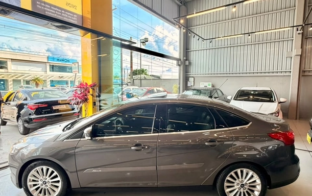 imagem-https://www.socarrao.com.br/sc-vehicle-images-prod/4037694/1790105953154-136e630a-9f6e-4091-816f-c26739d13f46.jpg
