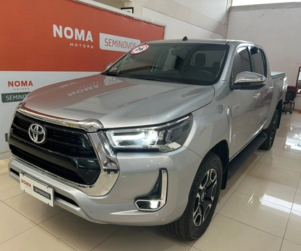 Toyota Hilux 2026 Prata — foto 1 de 3