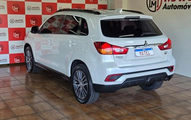 imagem-https://www.socarrao.com.br/sc-vehicle-images-prod/4037847/1790106310224-8448968_2_B_aa7075a821.jpeg