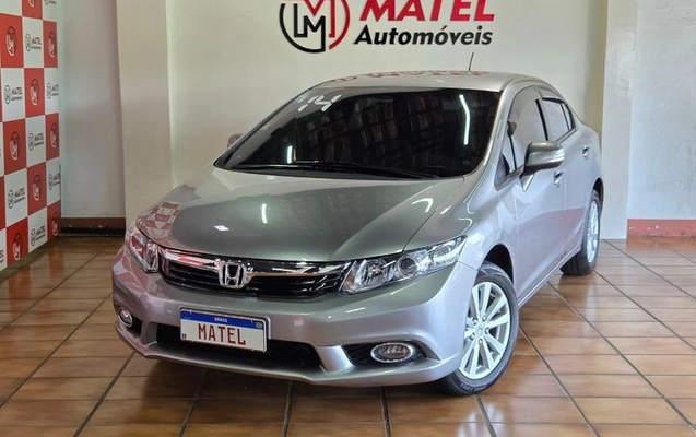 imagem-https://www.socarrao.com.br/sc-vehicle-images-prod/4037856/1791315358507-8490226_0_B_ea772295cd.jpeg
