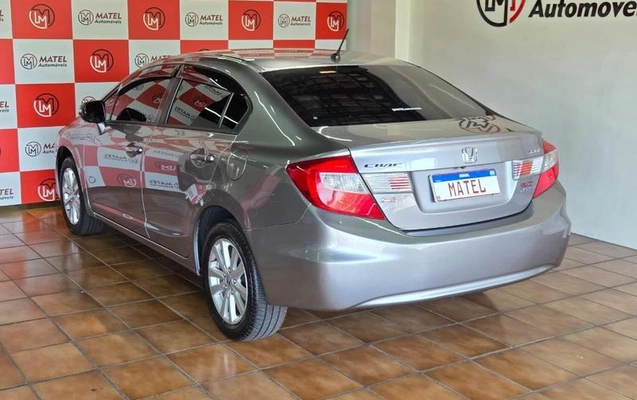 imagem-https://www.socarrao.com.br/sc-vehicle-images-prod/4037856/1791315358517-8490226_1_B_4c4ec25d97.jpeg