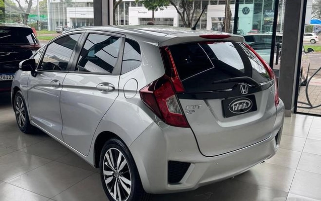 imagem-https://www.socarrao.com.br/sc-vehicle-images-prod/4038207/1791931034744-8454398_5_B_4c199595c0.jpeg