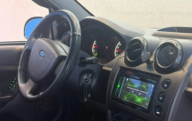imagem-https://www.socarrao.com.br/sc-vehicle-images-prod/4038242/1790107058501-8456362_8_B_19a624e8ce.jpeg