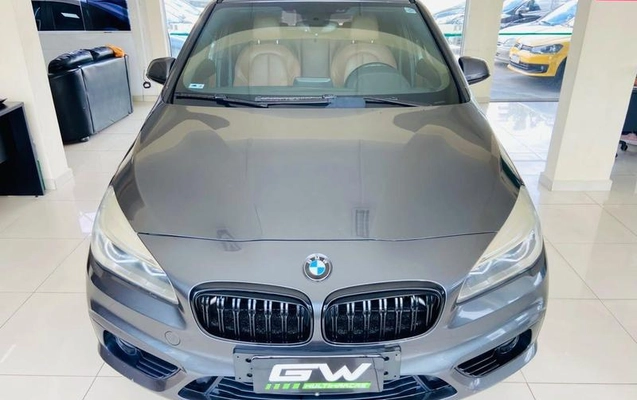 imagem-https://www.socarrao.com.br/sc-vehicle-images-prod/4038439/1792430904131-8502719_19_B_7eb7ae1ae7.jpeg