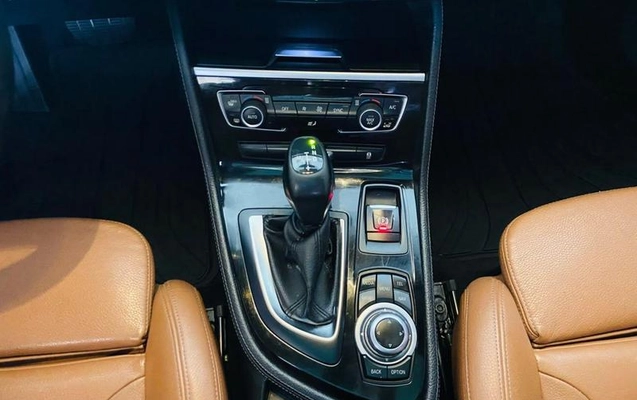 imagem-https://www.socarrao.com.br/sc-vehicle-images-prod/4038439/1792430904148-8502719_0_B_2cd1330667.jpeg