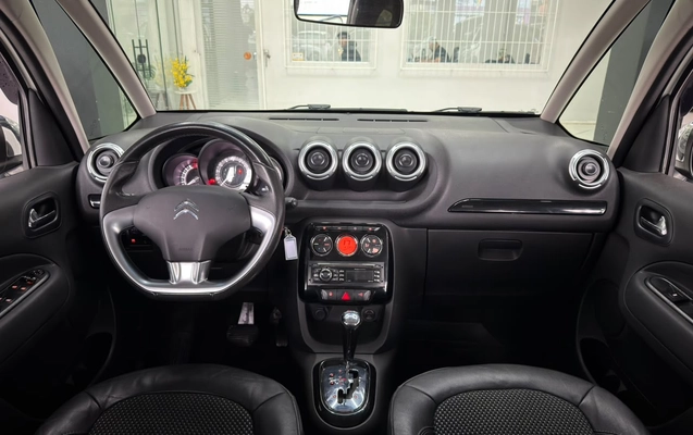 imagem-https://www.socarrao.com.br/sc-vehicle-images-prod/4038453/1790107336076-003_4131e8c4666becf9e7ba16cf6d9aa21d.jpg
