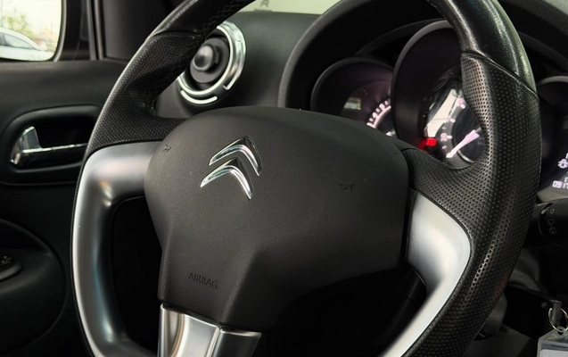 imagem-https://www.socarrao.com.br/sc-vehicle-images-prod/4038453/1790107336083-003_ef3cf1925fba2dd10699d76258984fa6.jpg