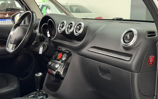 imagem-https://www.socarrao.com.br/sc-vehicle-images-prod/4038453/1790107336085-003_cf363f63807e7b6063209c88d9e1503d.jpg