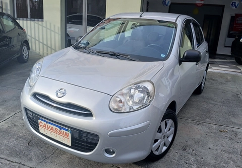Nissan MARCH 2012 Prata — foto 1 de 3