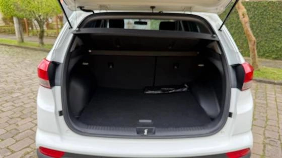 imagem-https://www.socarrao.com.br/sc-vehicle-images-prod/4038653/1790107887620-hyundai-creta-1.6-16v-flex-action-automatico-wmimagem14460950038.jpg