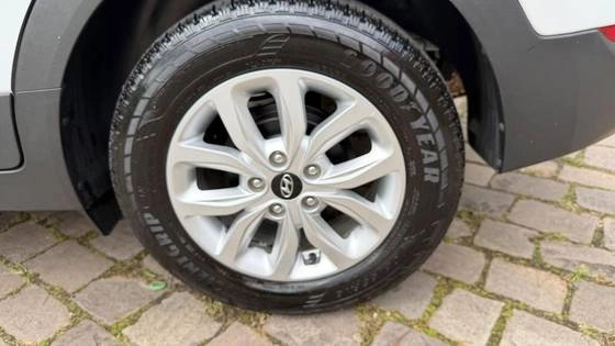 imagem-https://www.socarrao.com.br/sc-vehicle-images-prod/4038653/1790107887623-hyundai-creta-1.6-16v-flex-action-automatico-wmimagem14461085913.jpg