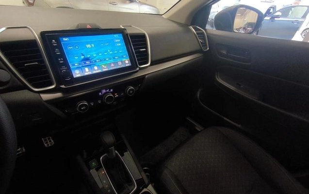 imagem-https://www.socarrao.com.br/sc-vehicle-images-prod/4038760/1790197914956-8502871_8_B_e8638dcf7b.jpeg