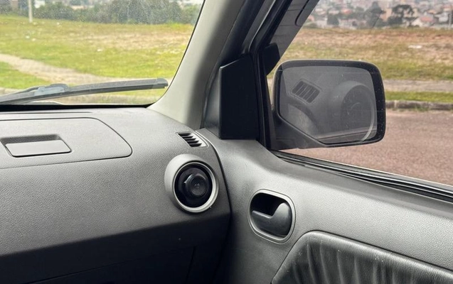 imagem-https://www.socarrao.com.br/sc-vehicle-images-prod/4038777/1790776607221-8448862_8_B_f814f4a9ba.jpeg